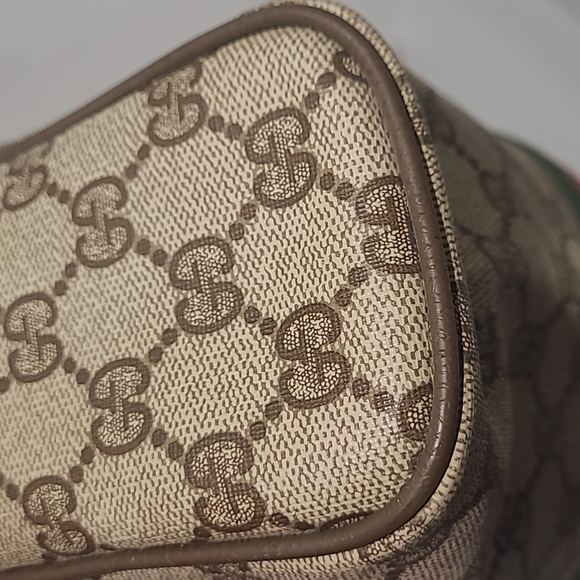Gucci Accessory Collection GG Monogram Sherry Line  Crossbody - Picture 10 of 15